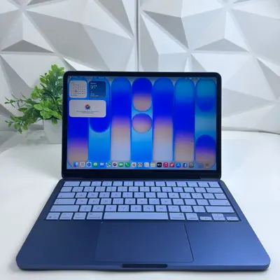 Macbook Neo (13-inch, A18 Pro) 5-Core GPU, 8GB, 256GB SSD - Indigo at Laptops & Netbooks in excellent condition